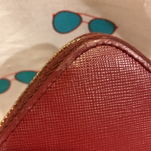 Beautiful Prada wallet two tone reds light sparkles - Picture 10 of 14